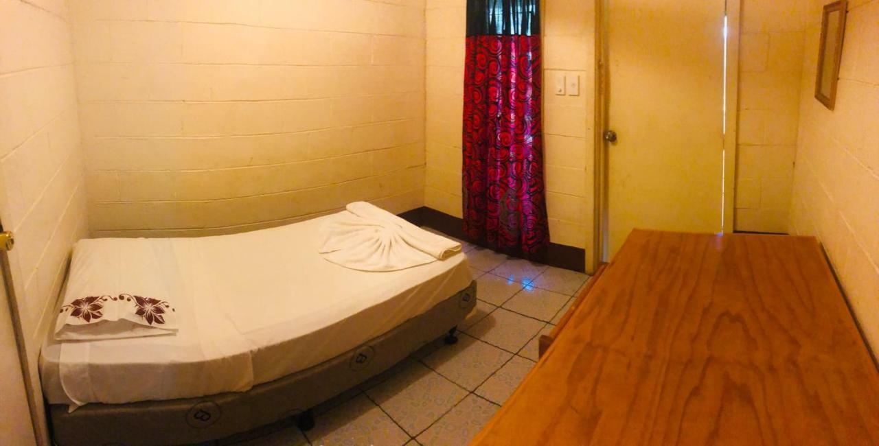 Transit Motel Mulifanua Eksteriør billede