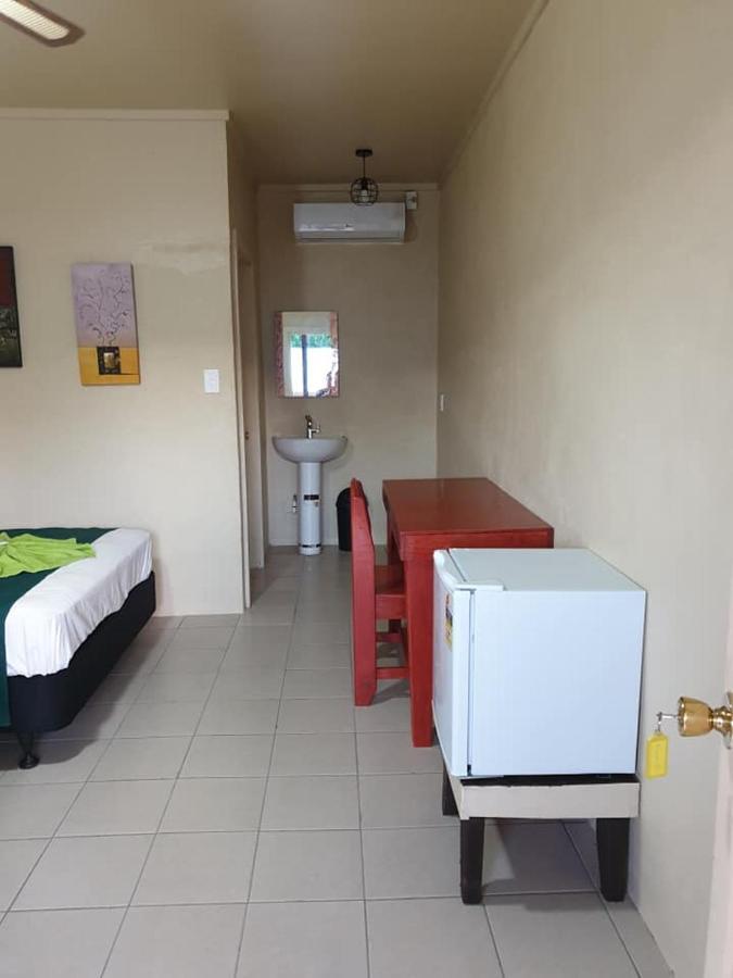Transit Motel Mulifanua Eksteriør billede